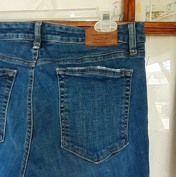 Lucky Brand Lolita Cut Offs Burmuda - Picture 4 of 15